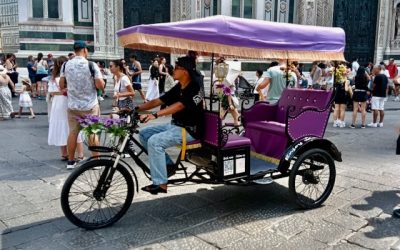 De invasie van de golfkarretjes en Riksja’s in Florence